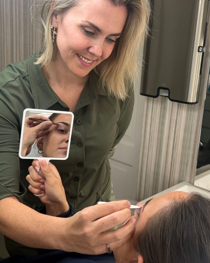 Upper Eyelid Correction by Nina Hintjes DokterEs Eindhoven