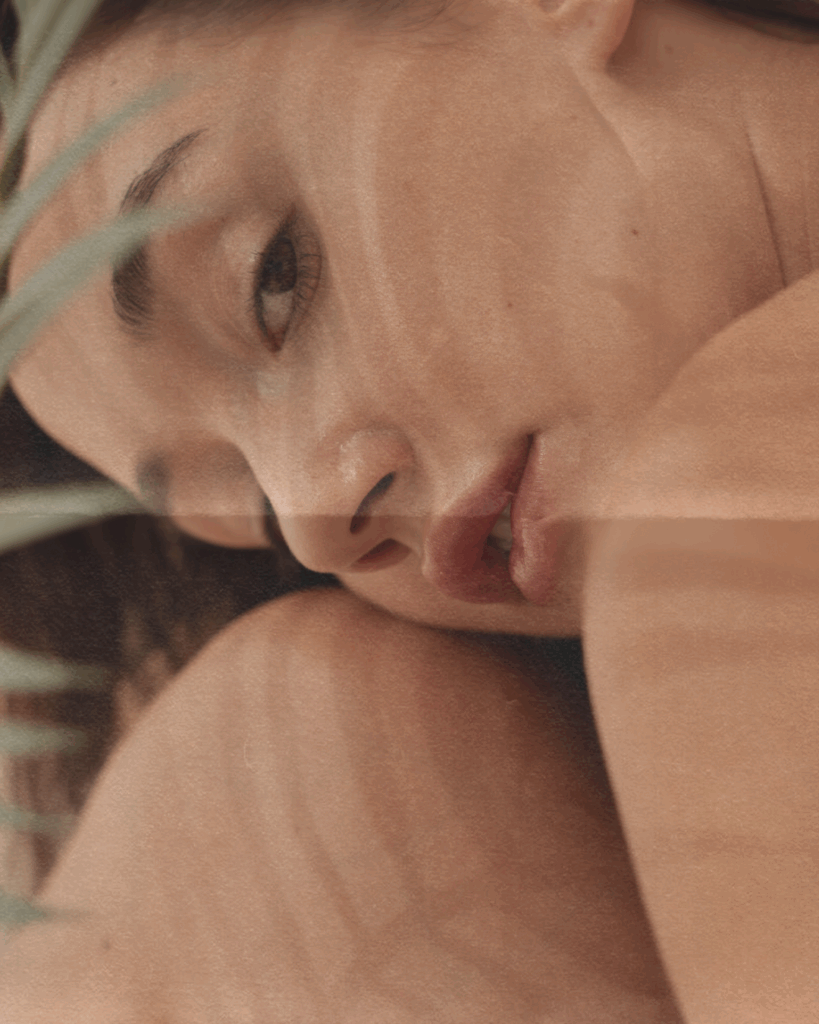 Dermamelan intimate stock