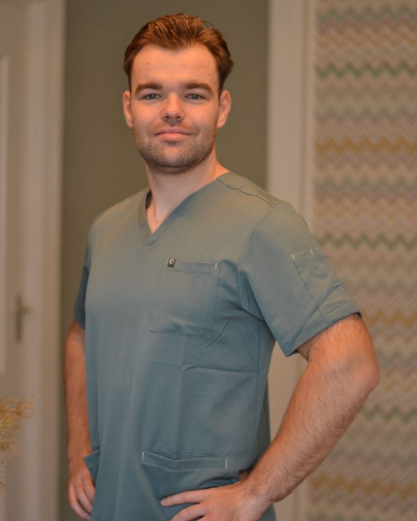 Dokter Sander van Bouwel haarspecialist en PRP DokterEs Eindhoven